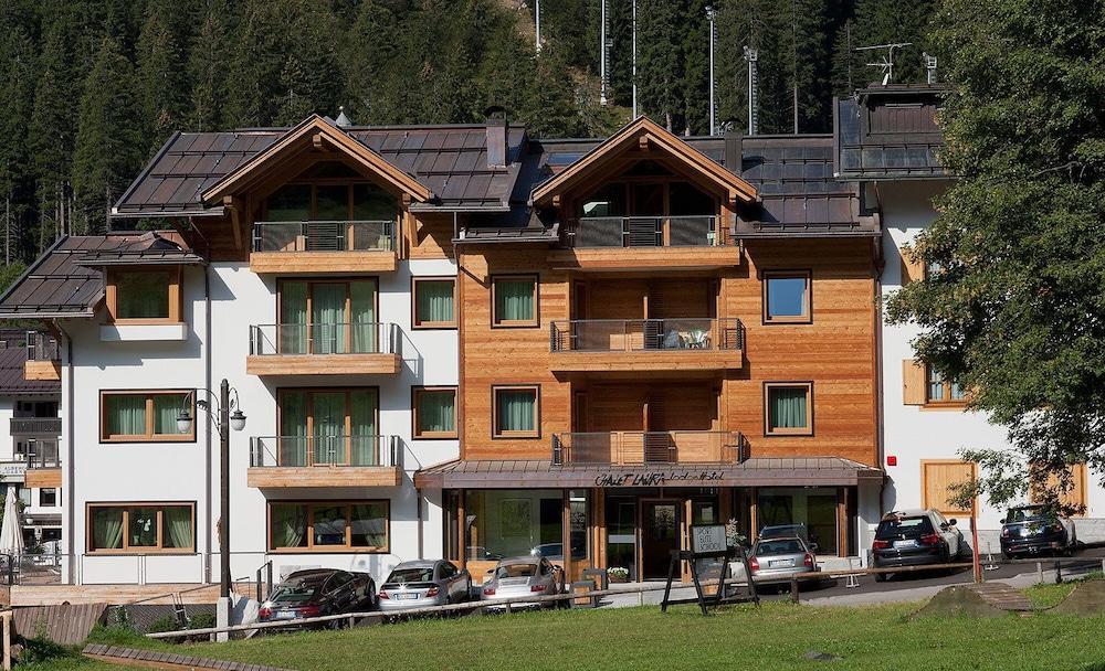 Laura Hotel
