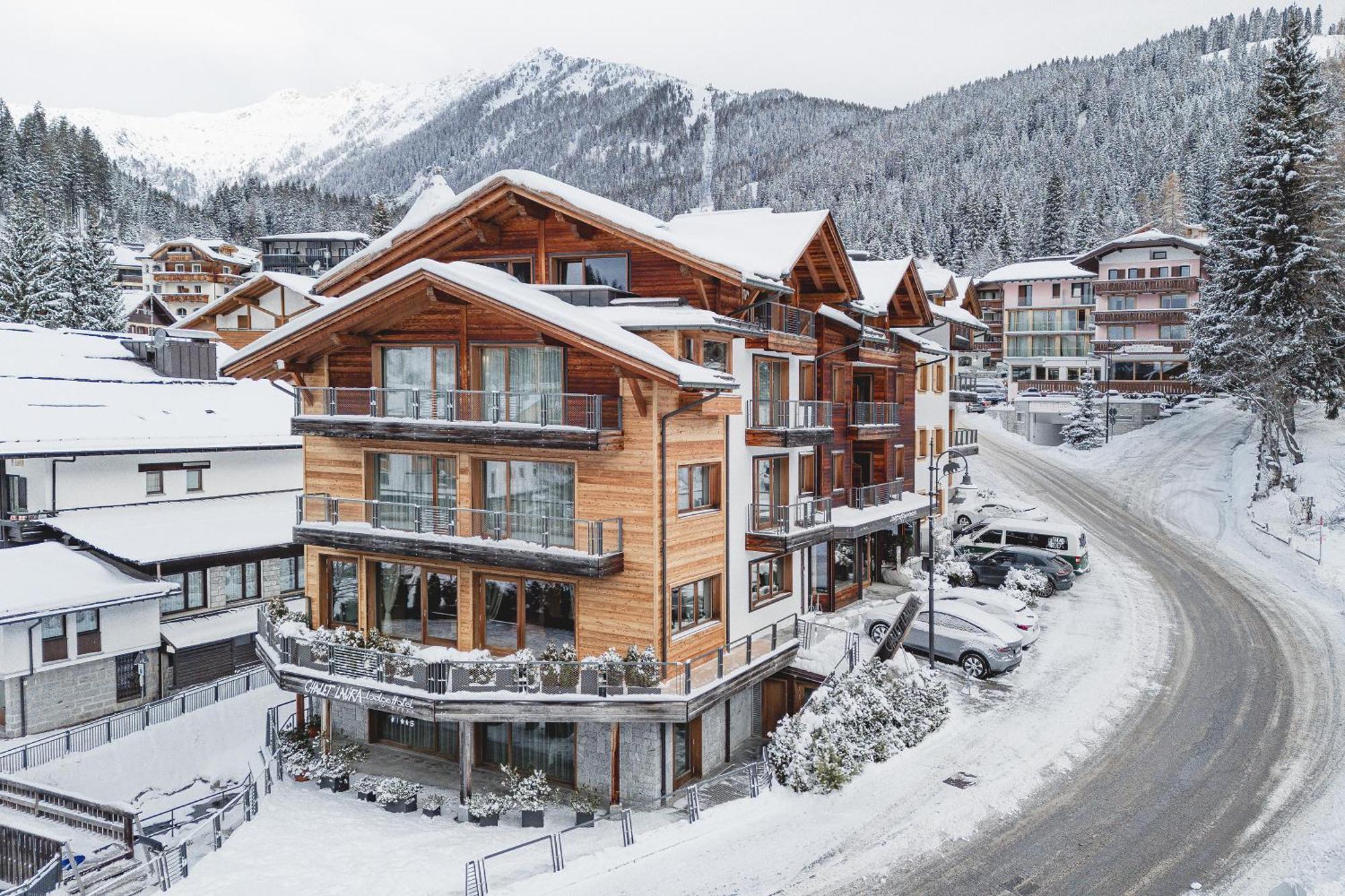 Laura Hotel 4*